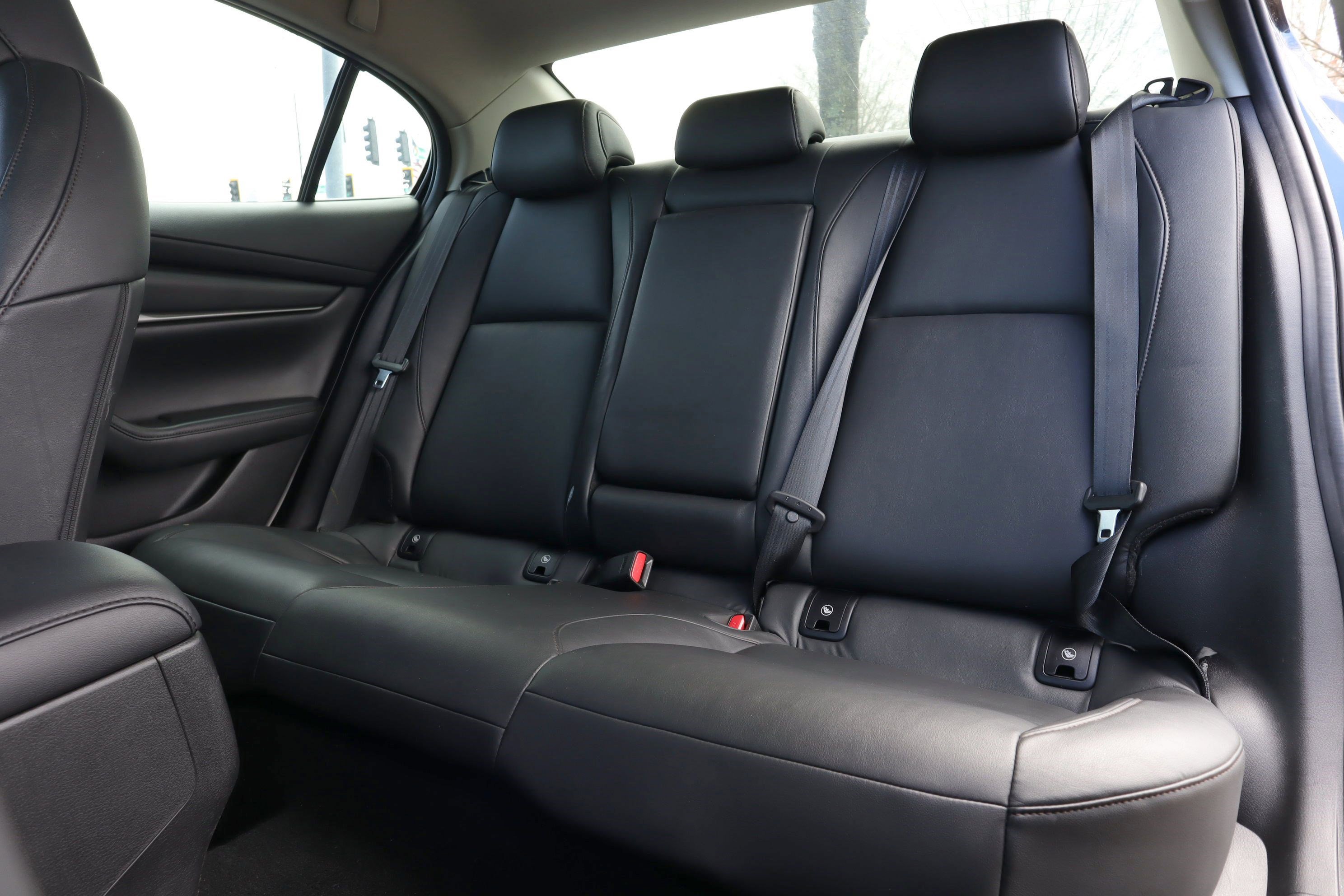 Certified 2022 MAZDA MAZDA3 s image 8