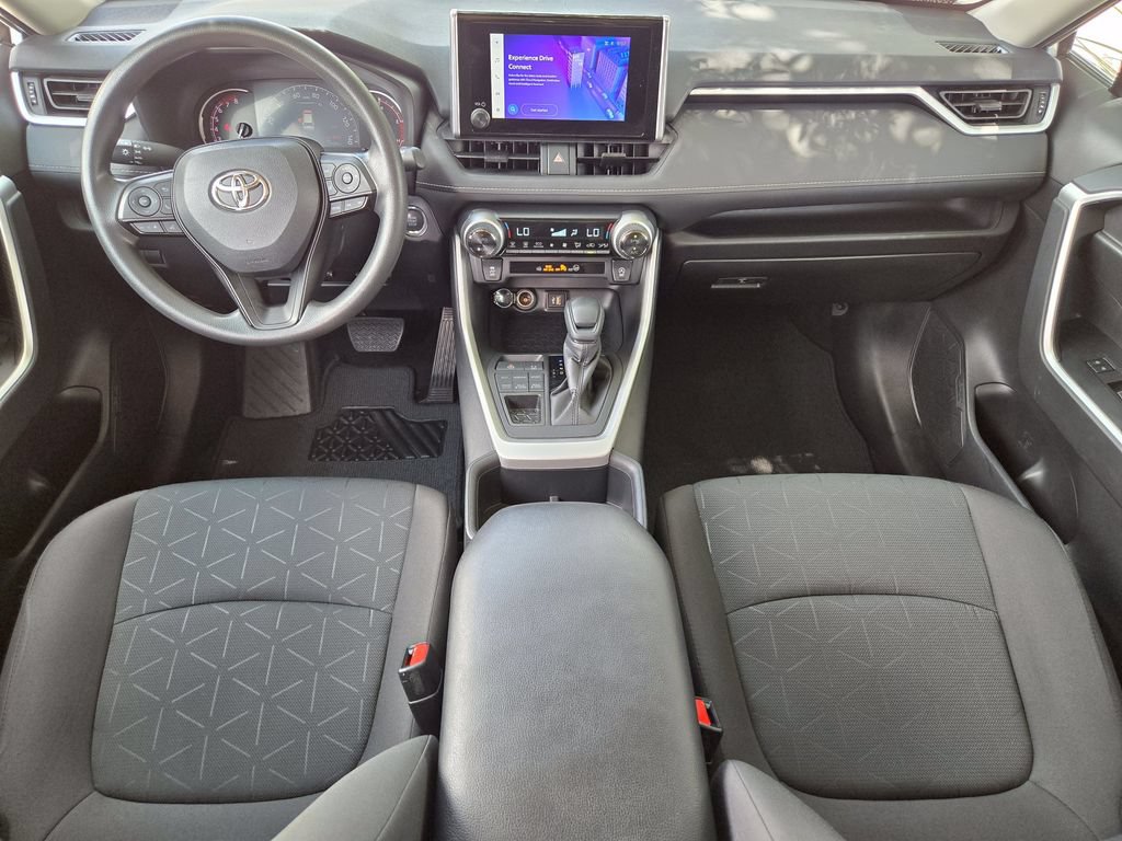 Used 2024 Toyota RAV4 XLE AWD/4WD image 18