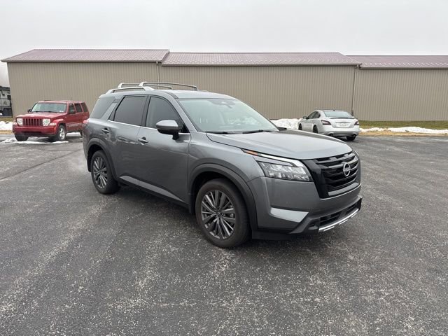 Used 2025 Nissan Pathfinder SL w/ SL Premium Package