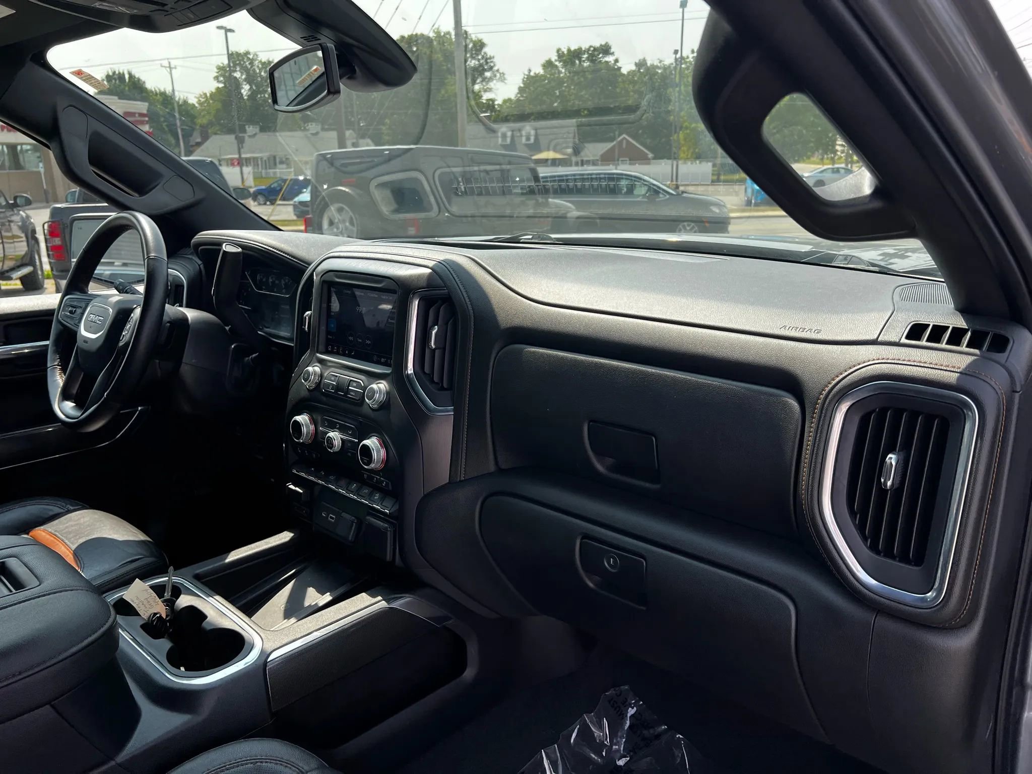 Used 2022 GMC Sierra 1500 AT4 w/ AT4 Premium Package image 12