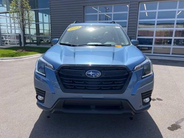 Used 2023 Subaru Forester Premium AWD/4WD image 2