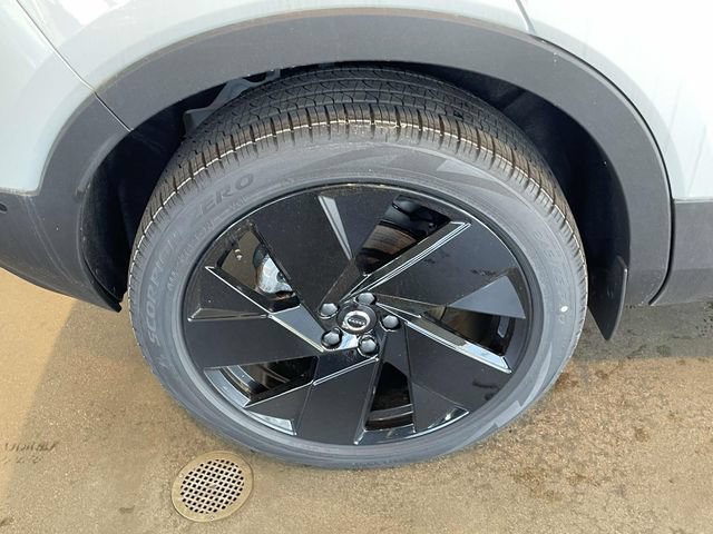 New 2026 Volvo XC40 B5 Ultra w/ Protection Package Premier AWD/4WD image 10