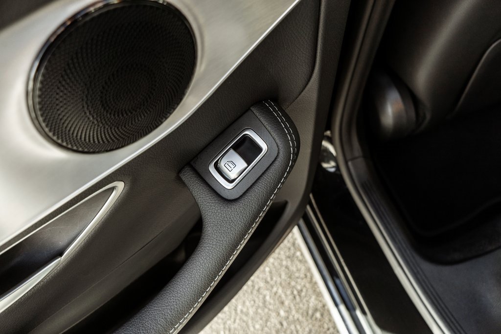 Used 2018 Mercedes-Benz C 300 4MATIC Sedan image 34