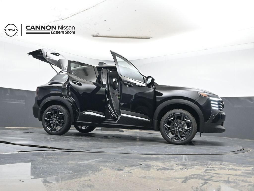 New 2025 Nissan Kicks SR FWD image 34