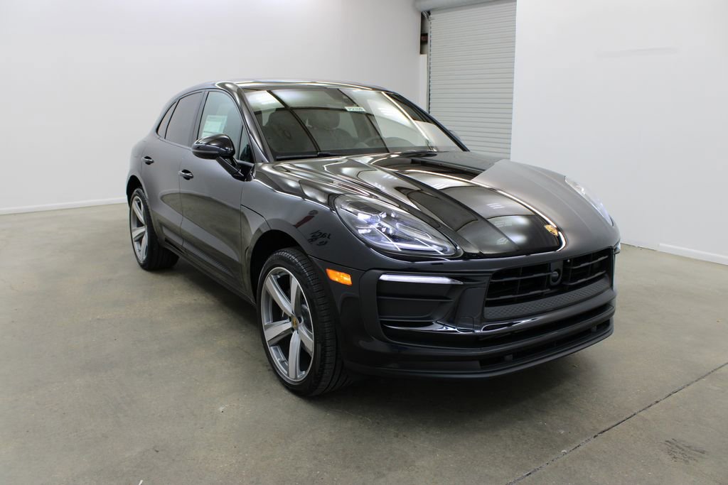New 2025 Porsche Macan image 8
