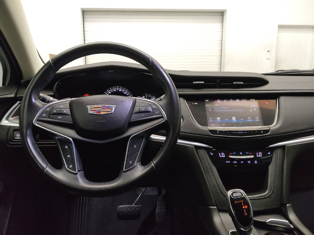 Used 2018 Cadillac XT5 Luxury w/ Driver Awareness Package FWD image 22