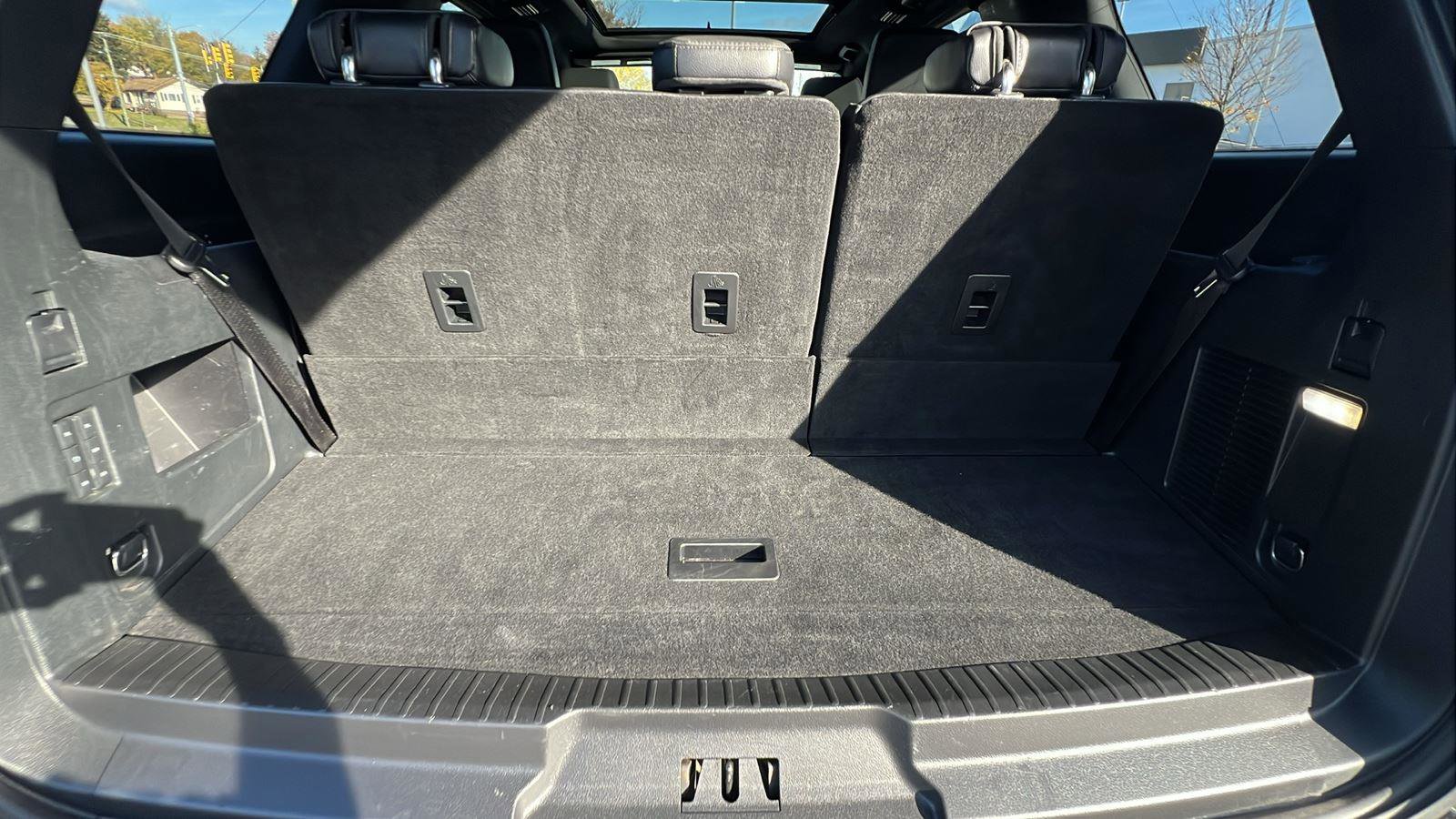 Used 2021 Ford Expedition XLT image 17