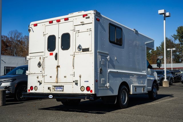 Used 2009 Chevrolet Express 3500 image 4