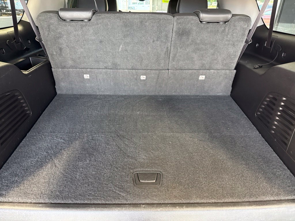Used 2015 Chevrolet Suburban LTZ AWD/4WD image 10