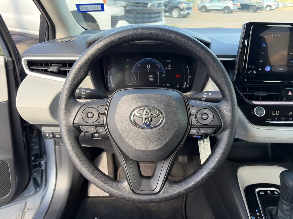 Used 2026 Toyota Corolla LE FWD image 8