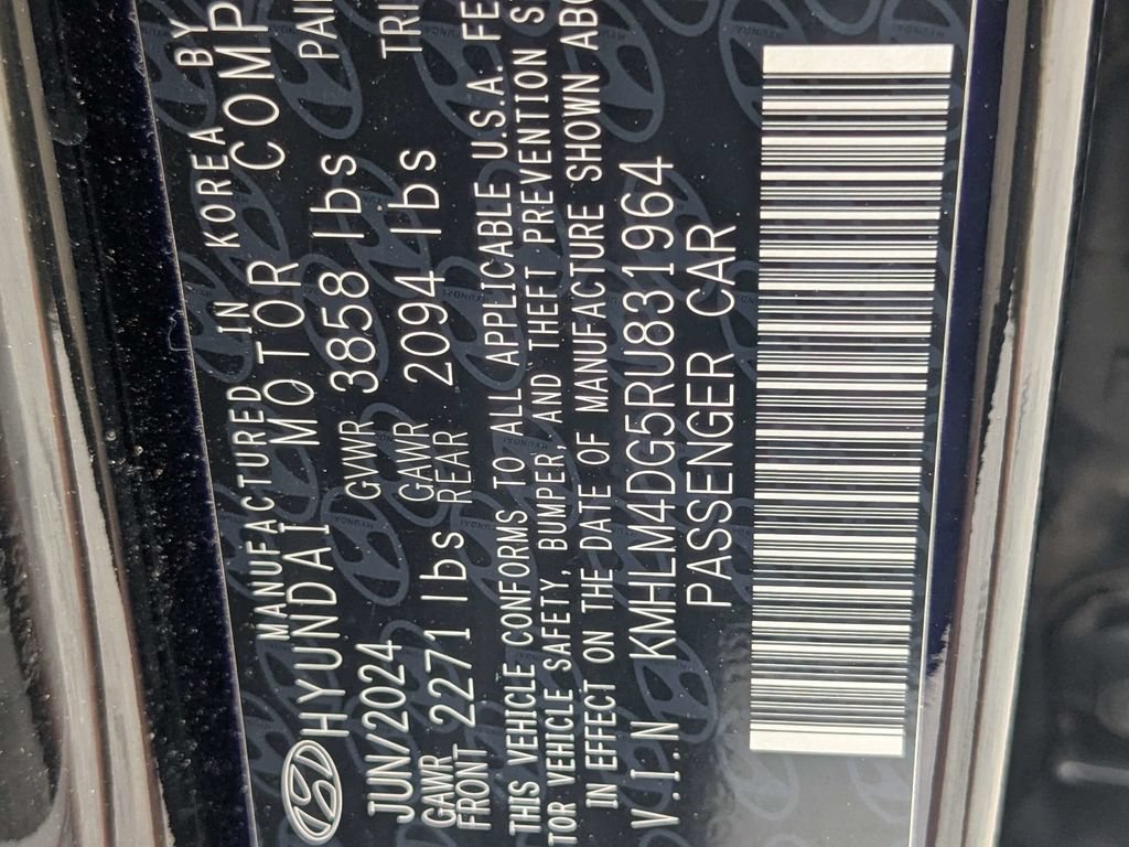 Used 2024 Hyundai Elantra SEL FWD image 18