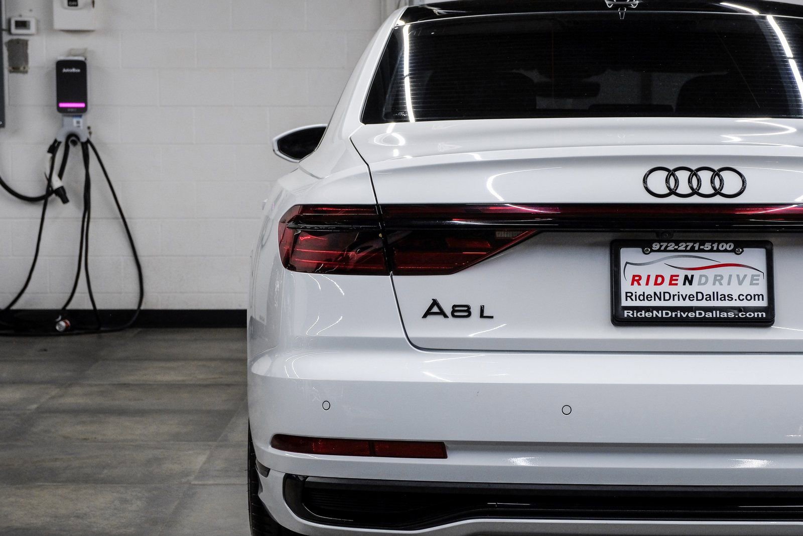 Used 2022 Audi A8 L 3.0T w/ Luxury Package image 60