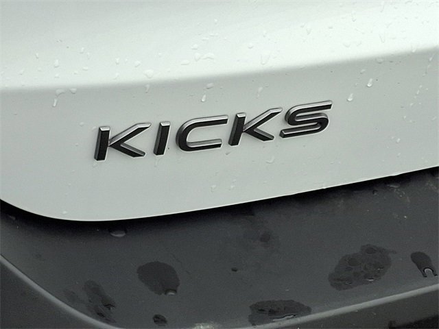 Used 2025 Nissan Kicks SV image 30
