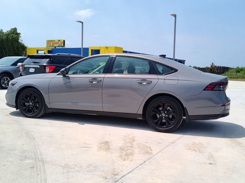 Used 2025 Honda Accord SE image 5
