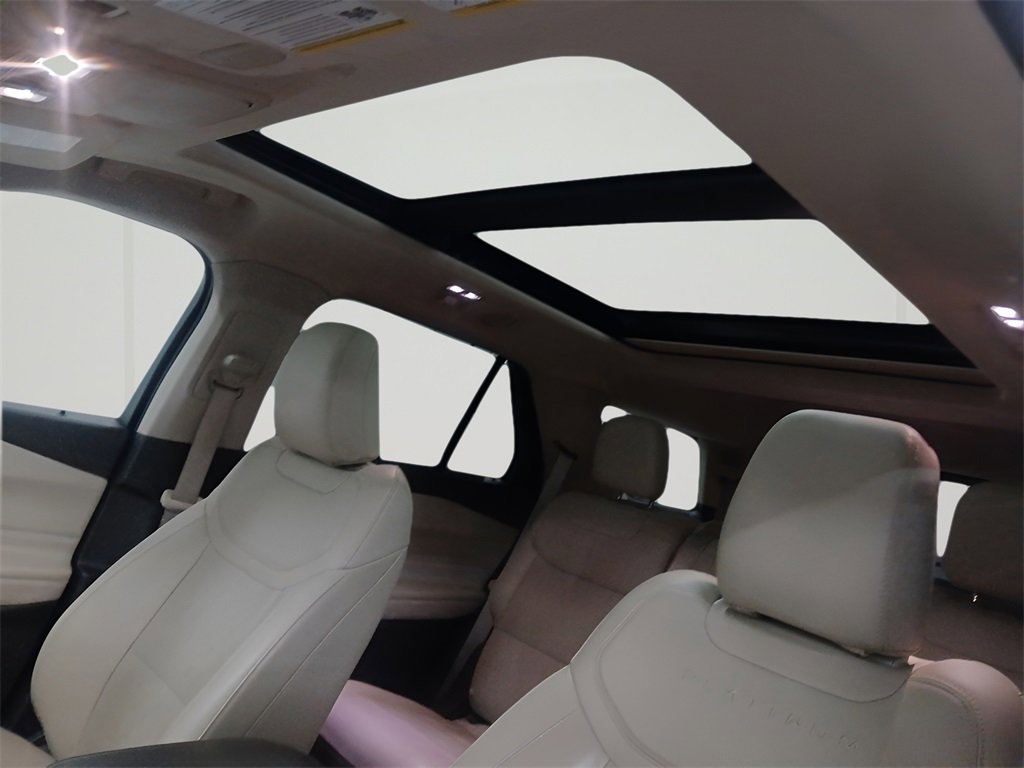 Used 2023 Ford Explorer Platinum w/ Technology Package image 19