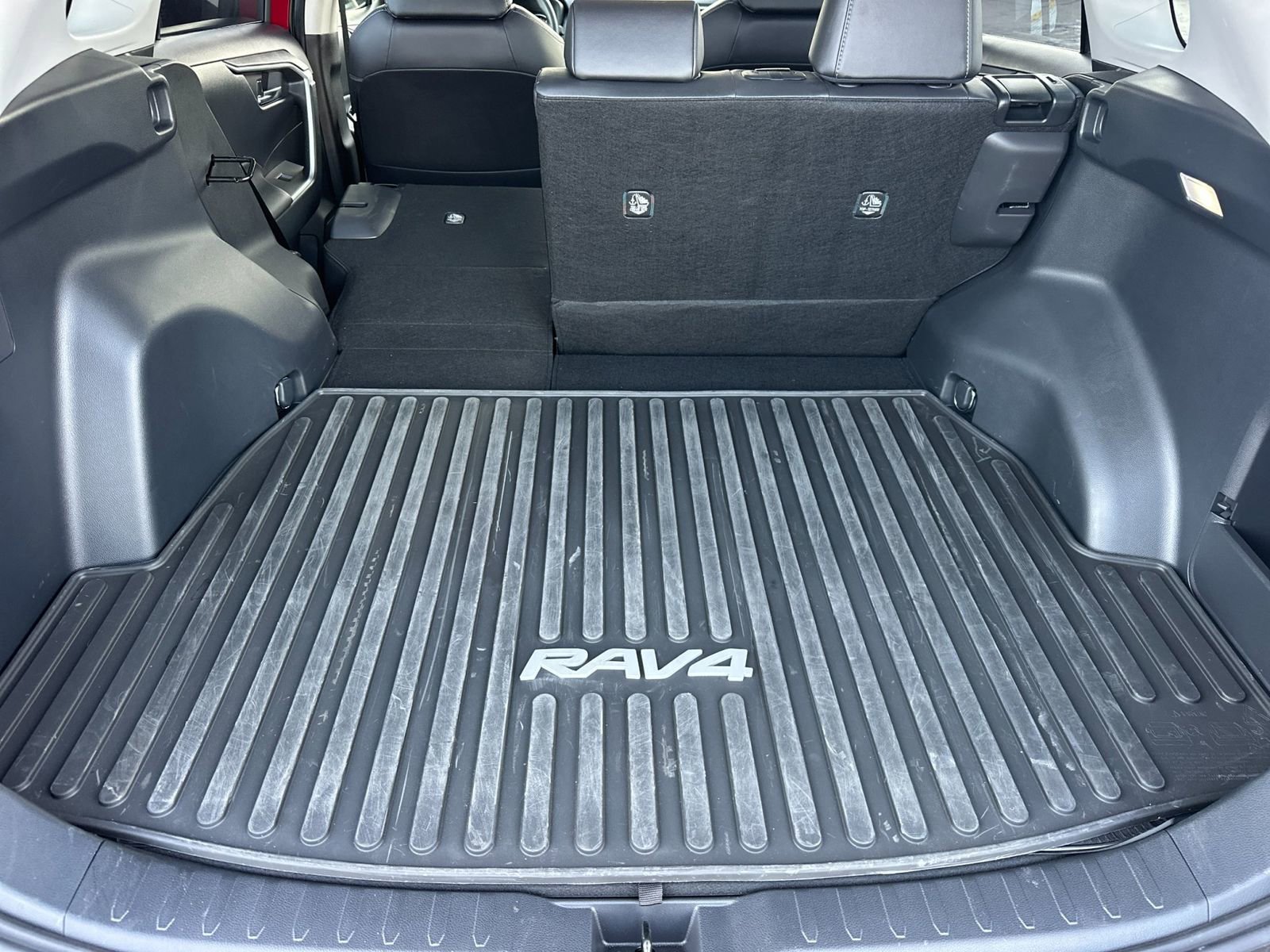 Used 2025 Toyota RAV4 XLE Premium FWD image 16