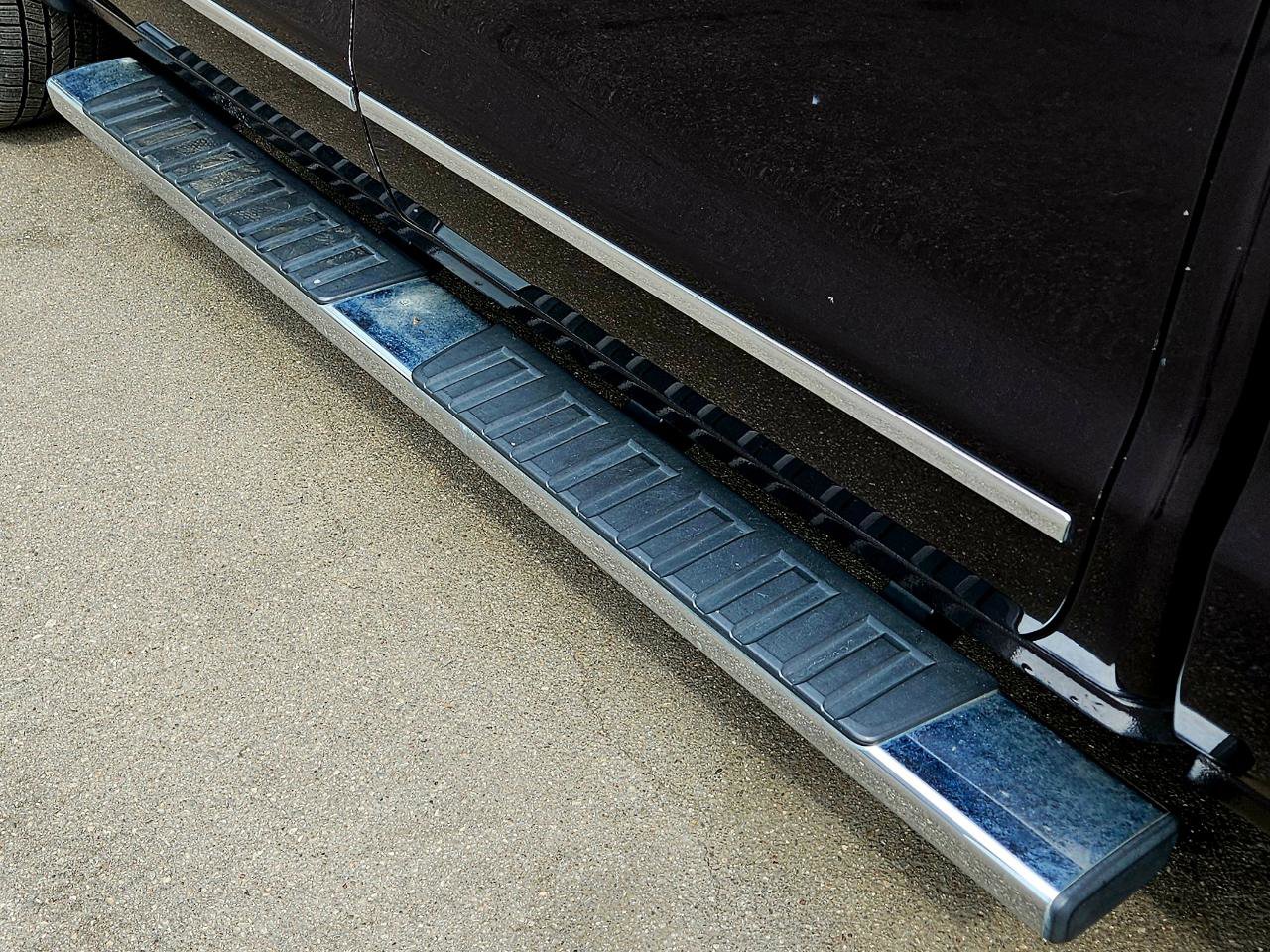 Used 2015 GMC Sierra 1500 SLT w/ SLT Crew Cab Value Package image 32