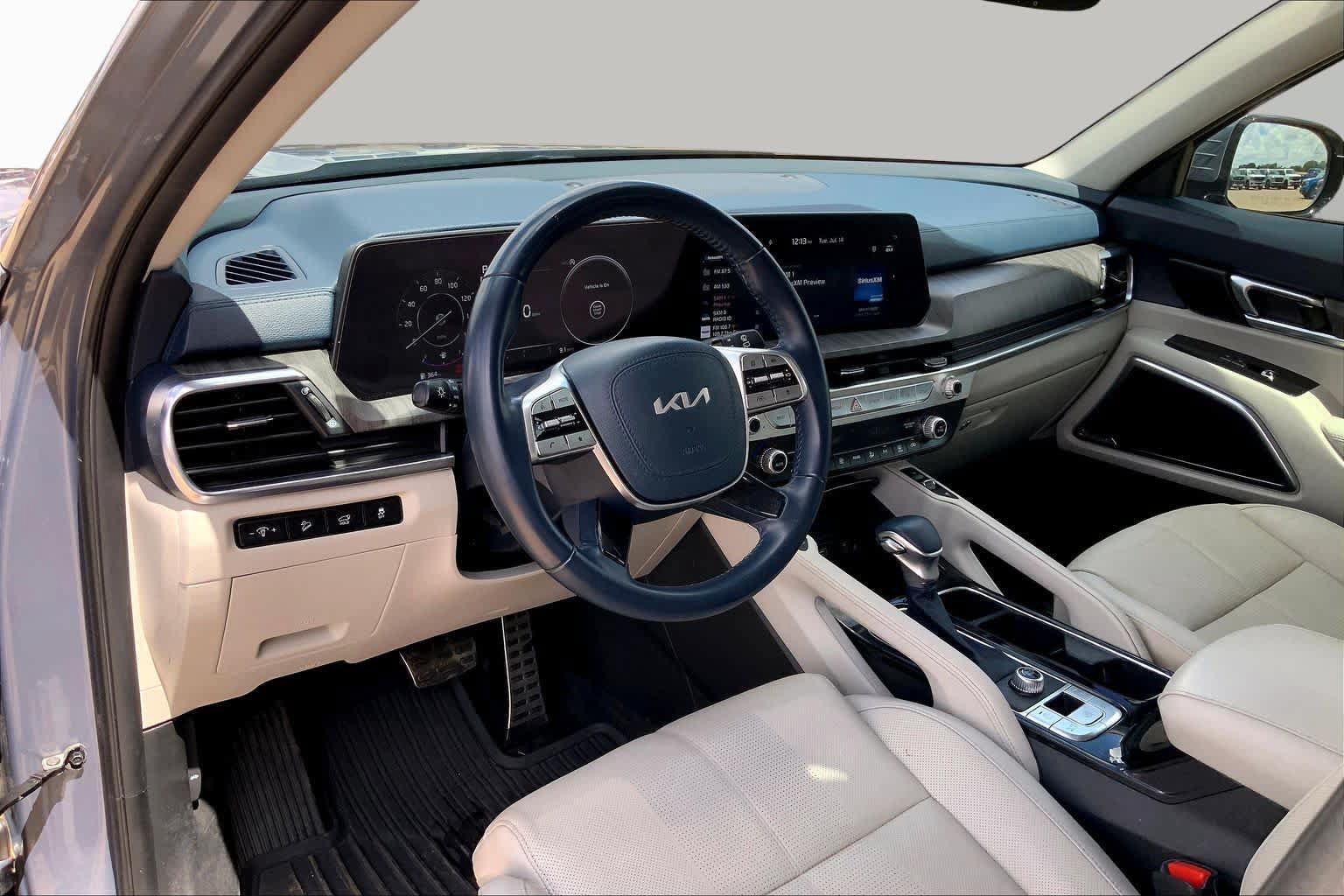 Used 2023 Kia Telluride SX FWD image 17