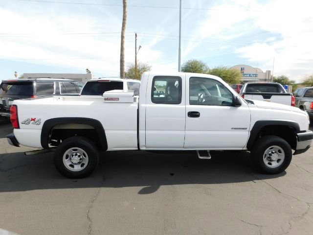 Used 2006 Chevrolet Silverado 2500 W/T w/ Skid Plate Package image 7