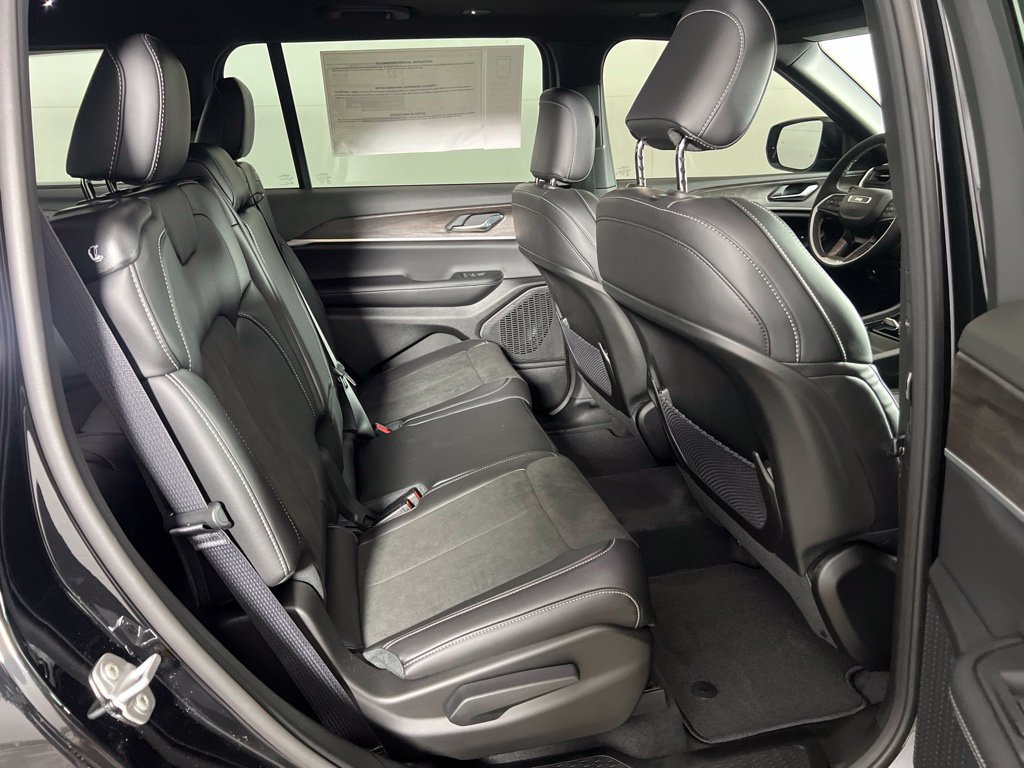 New 2027 Jeep Grand Cherokee L 4WD image 13