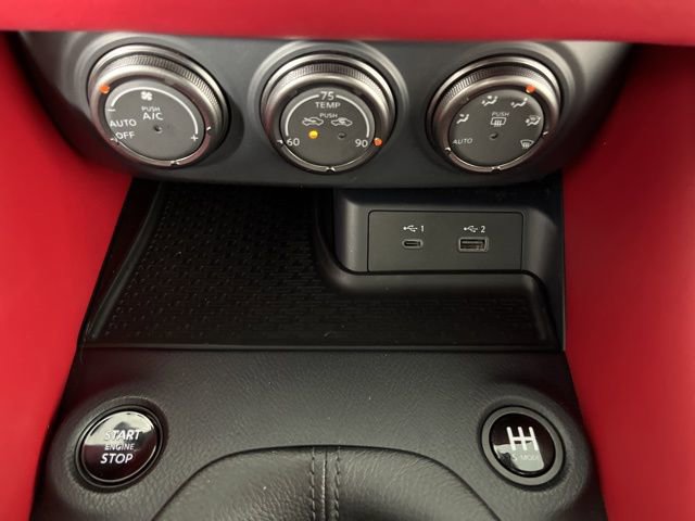 Used 2024 Nissan Z Performance w/ Floor Mat Package image 28