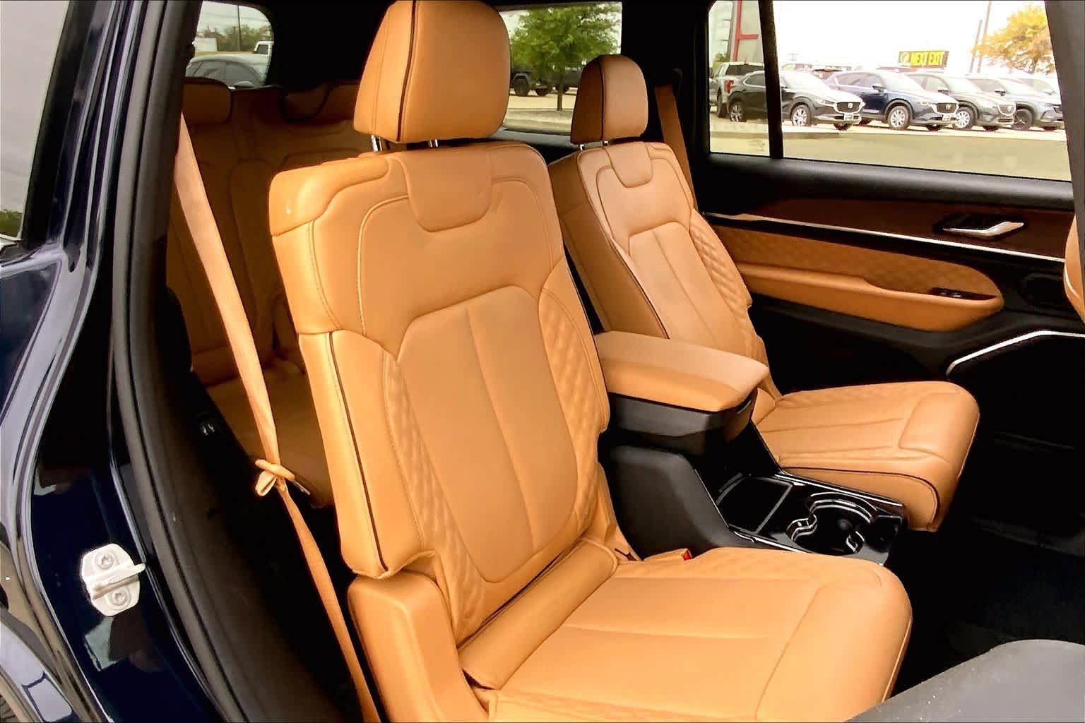 Used 2024 Jeep Grand Cherokee L Summit w/ High Altitude Package image 20