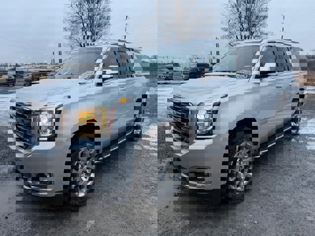 Used 2018 GMC Yukon XL SLT image 1