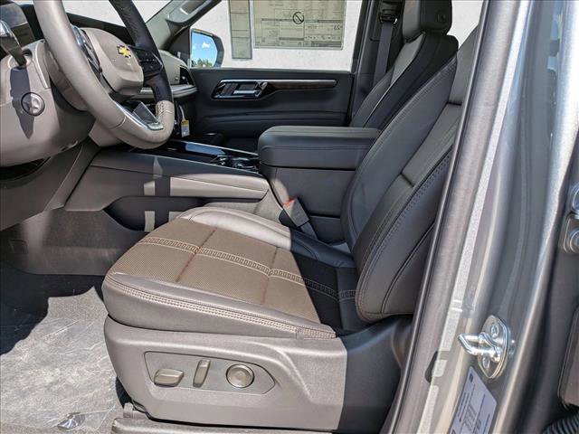 New 2026 Chevrolet Suburban High Country image 4