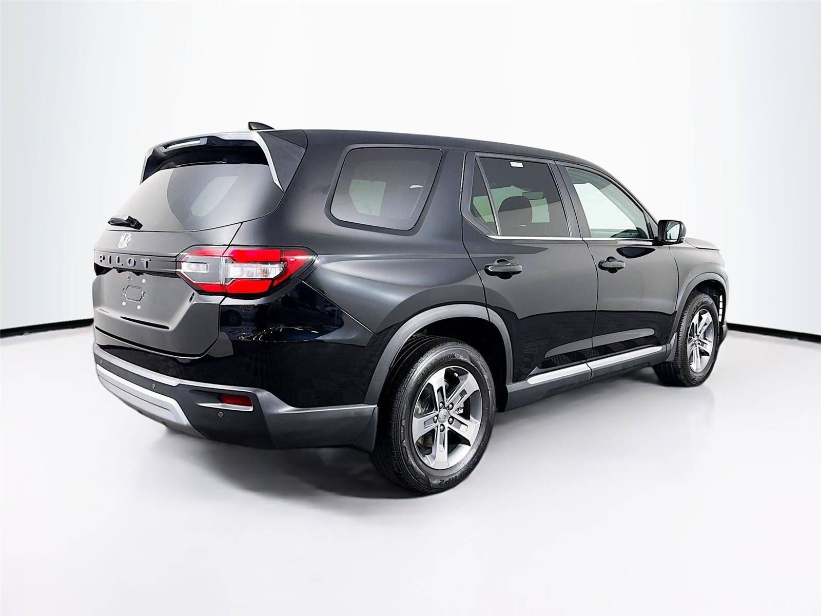 Used 2023 Honda Pilot EX-L image 11