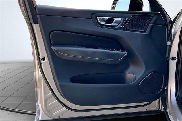 Certified 2023 Volvo XC60 B6 Ultimate image 24