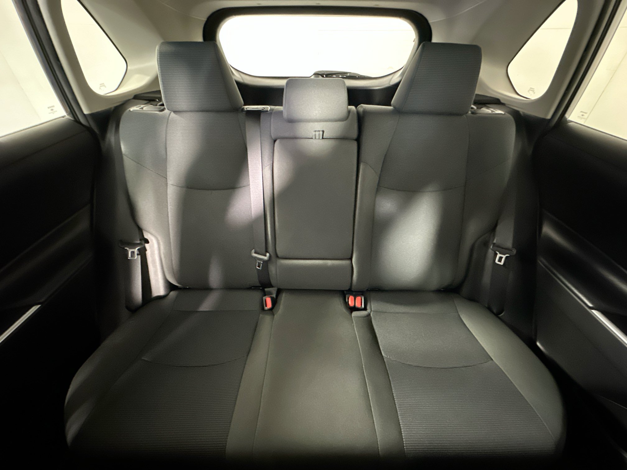 Certified 2024 Toyota RAV4 LE FWD image 29