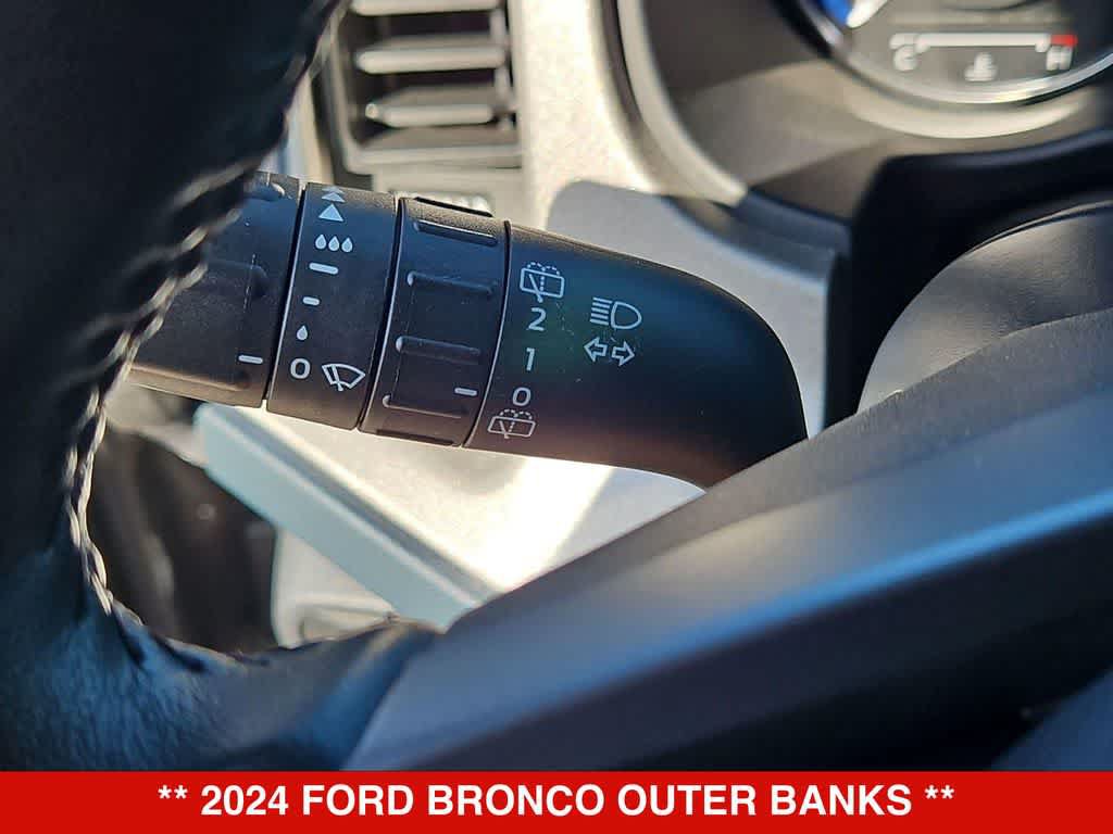 Used 2024 Ford Bronco Outer Banks AWD/4WD image 24