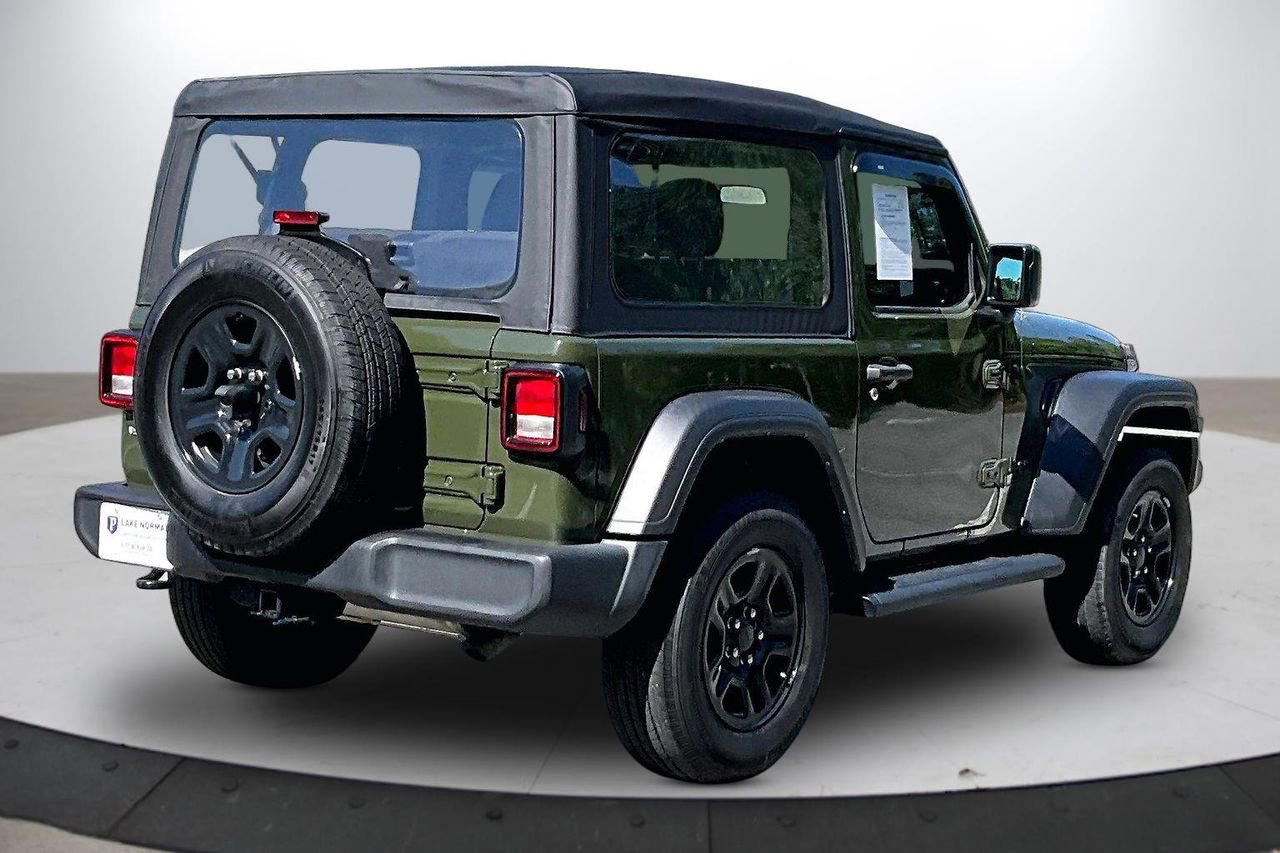 Used 2022 Jeep Wrangler Sport AWD/4WD image 9