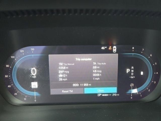 Used 2023 Volvo XC40 B5 Plus w/ Driver Assist Package image 18