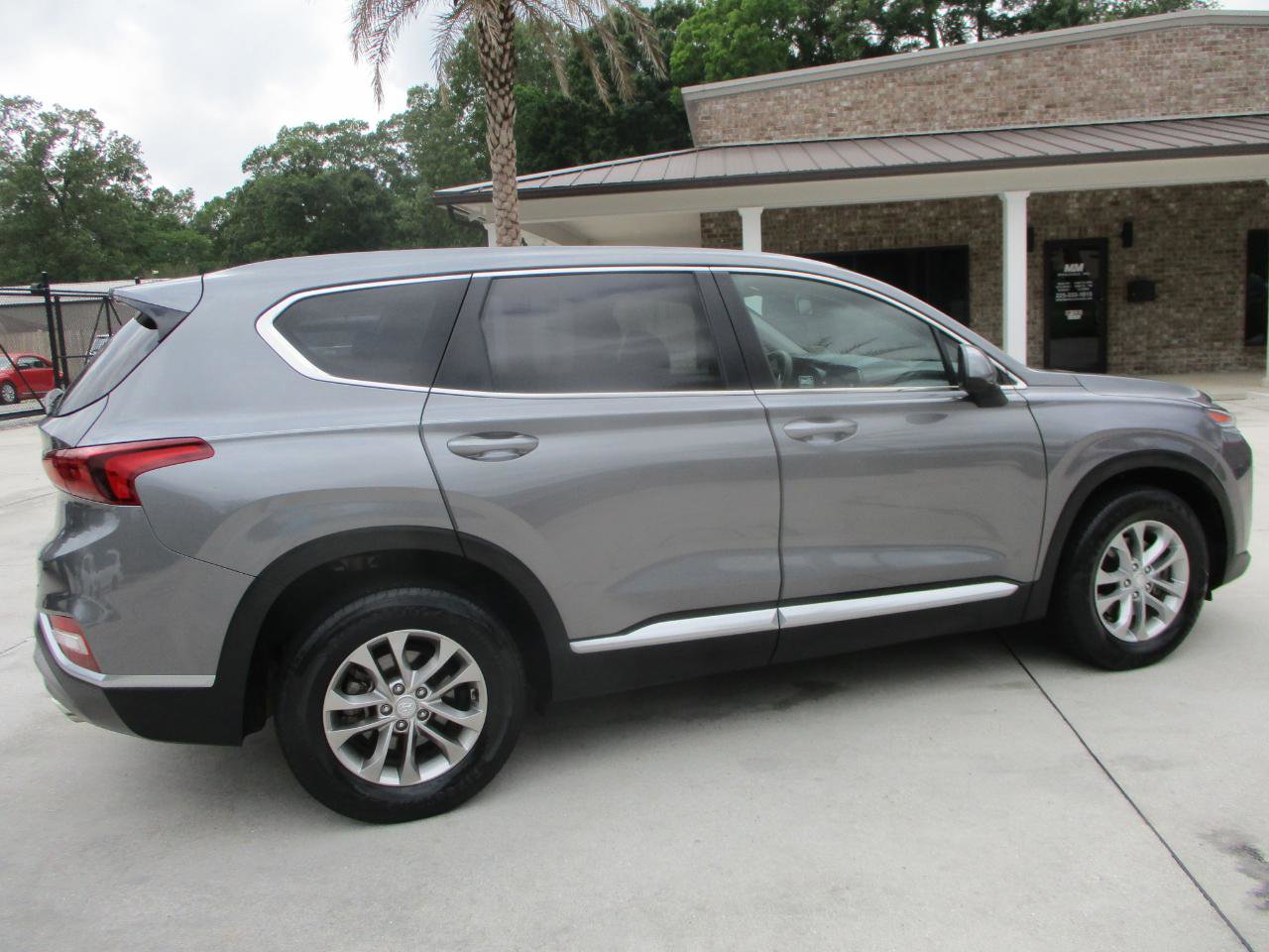 Used 2019 Hyundai Santa Fe SE FWD image 8