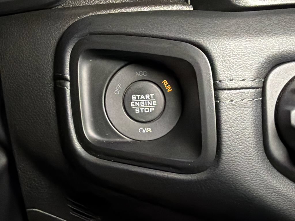 Used 2024 Jeep Wrangler High Altitude AWD/4WD image 31