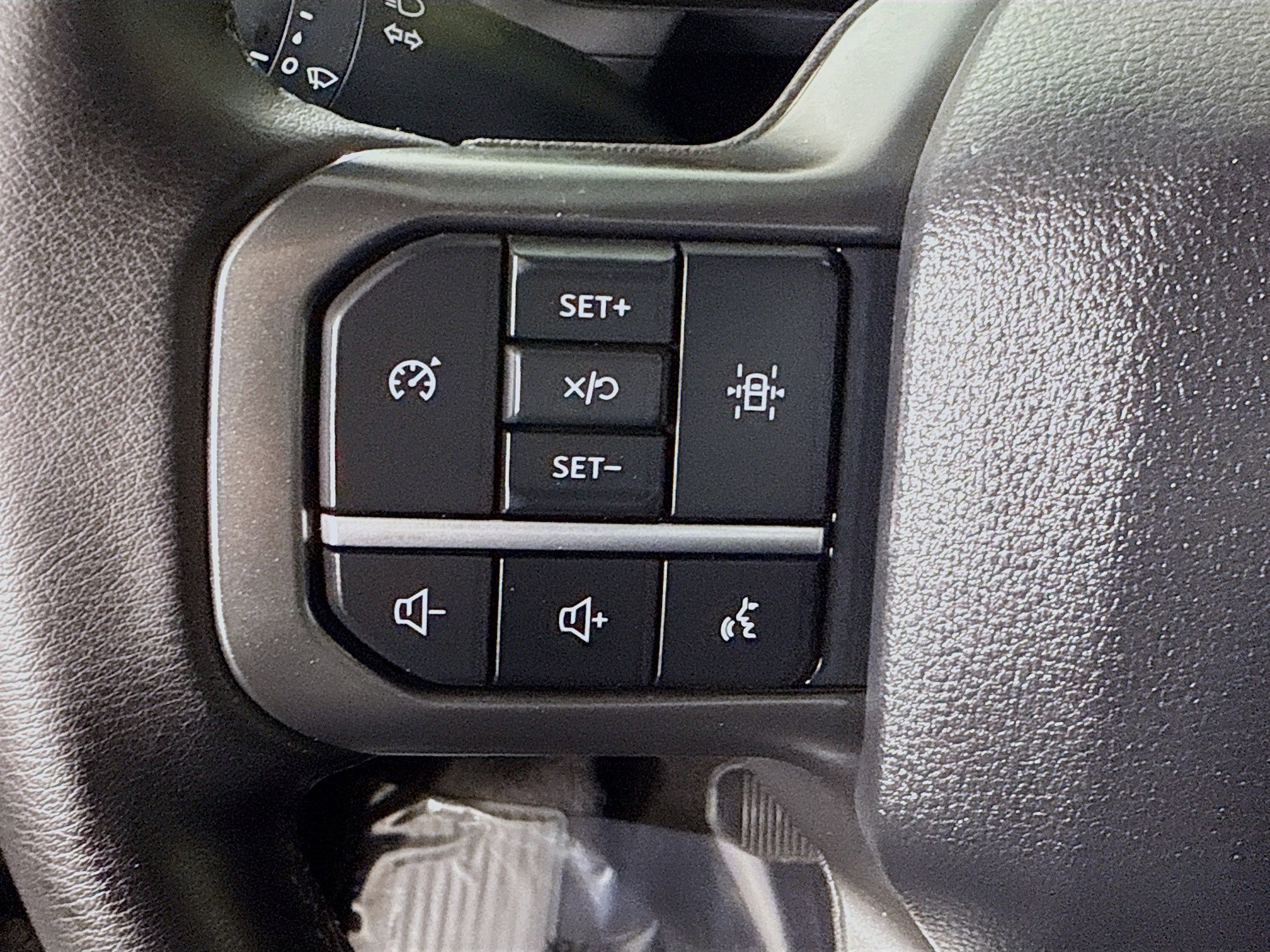 Used 2024 Ford F150 XLT w/ XLT Black Appearance Package image 14