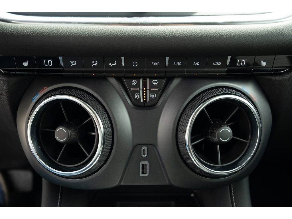 Used 2024 Chevrolet Blazer LT w/ Convenience Package FWD image 29