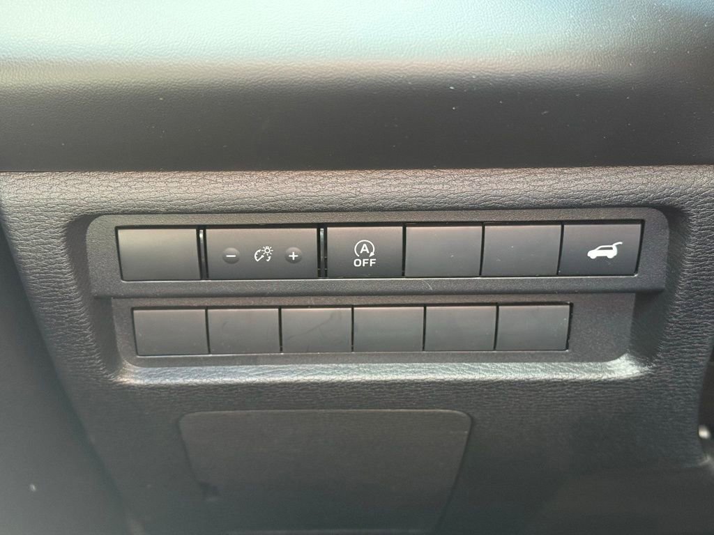 New 2026 Mitsubishi Outlander SE image 9