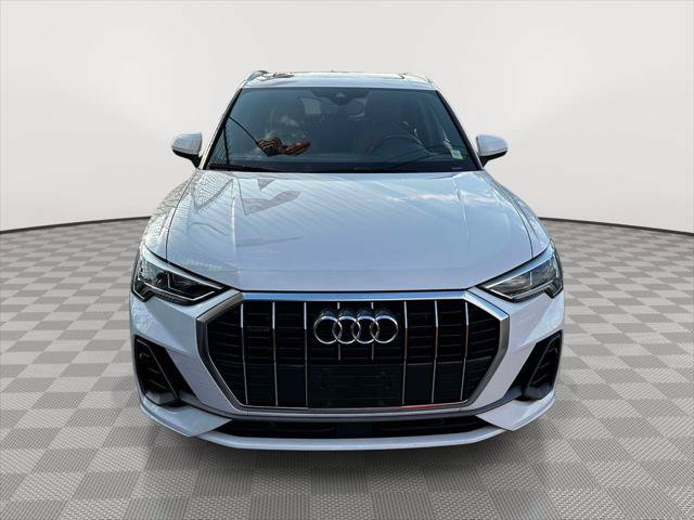 Used 2024 Audi Q3 2.0T Premium w/ Convenience Package AWD/4WD image 5