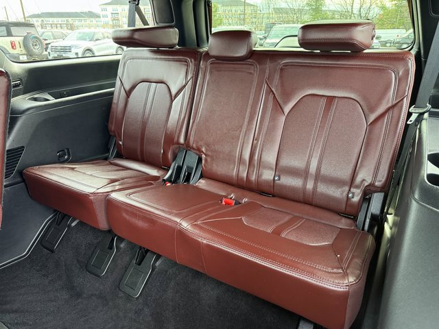 Used 2022 Ford Expedition Max Limited image 18