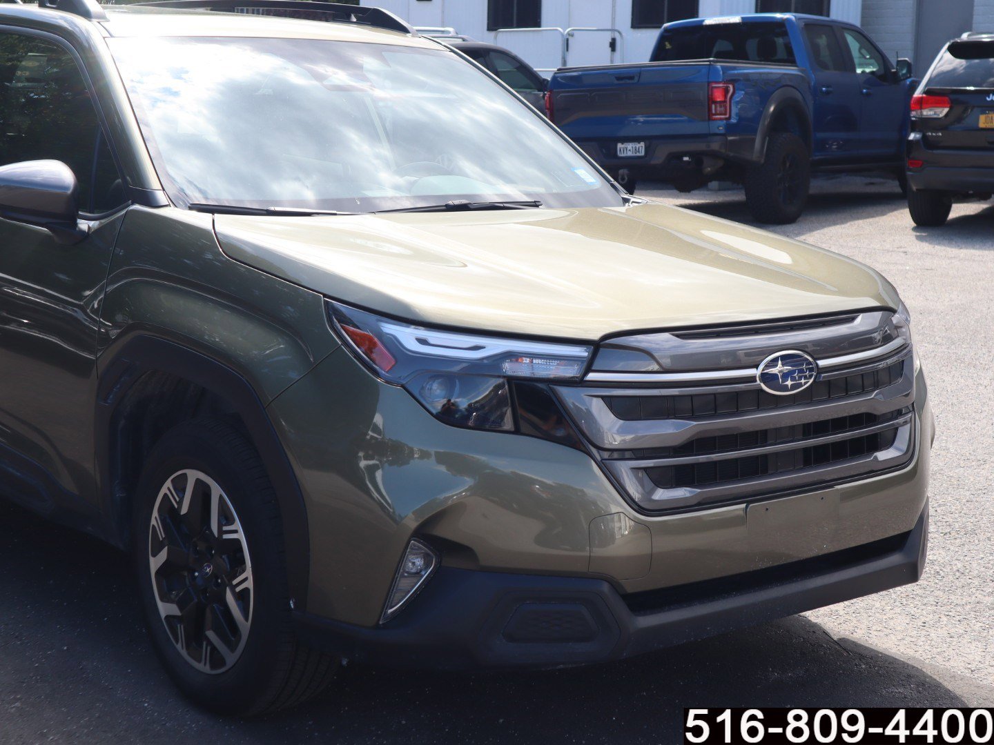 Used 2025 Subaru Forester Premium w/ Convenience Package #1 image 4