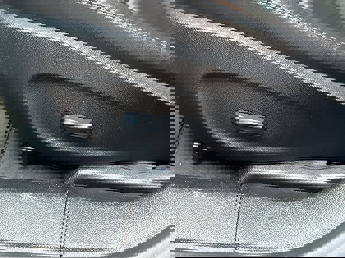 Used 2013 Chevrolet Cruze LT image 17