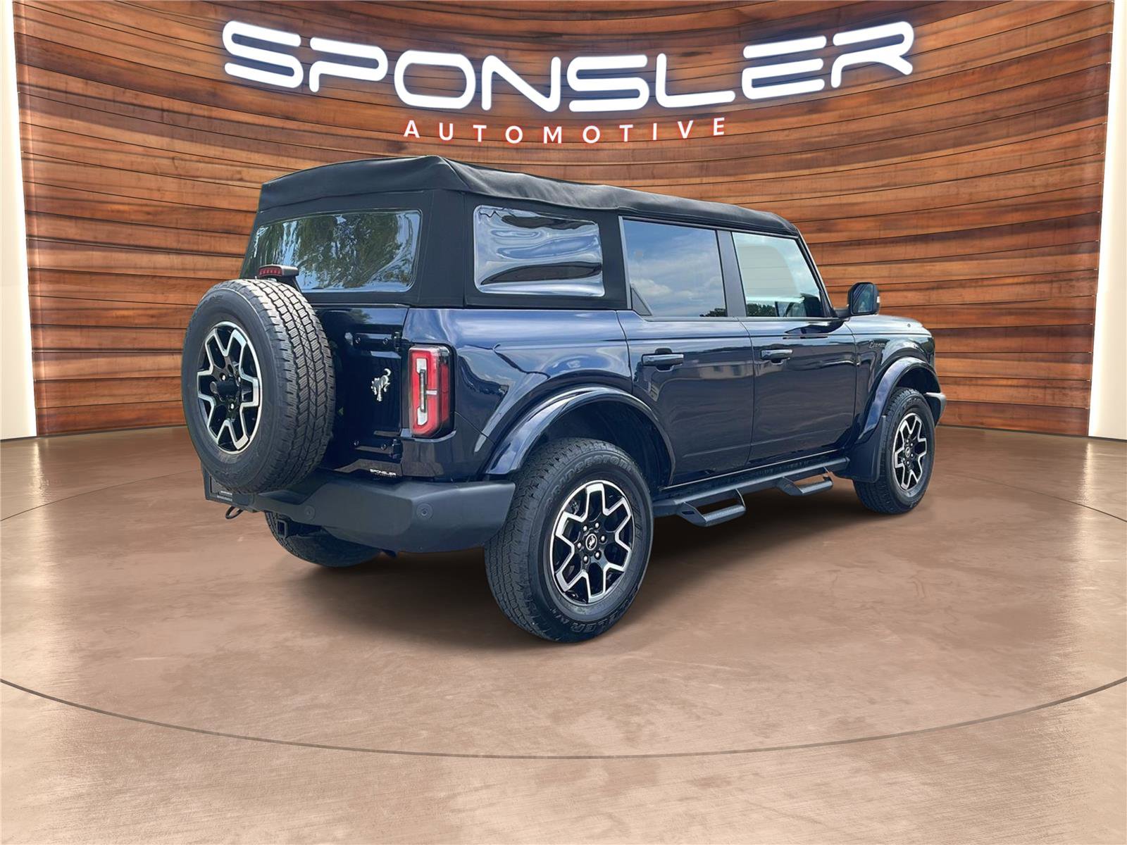 Used 2021 Ford Bronco Outer Banks image 8