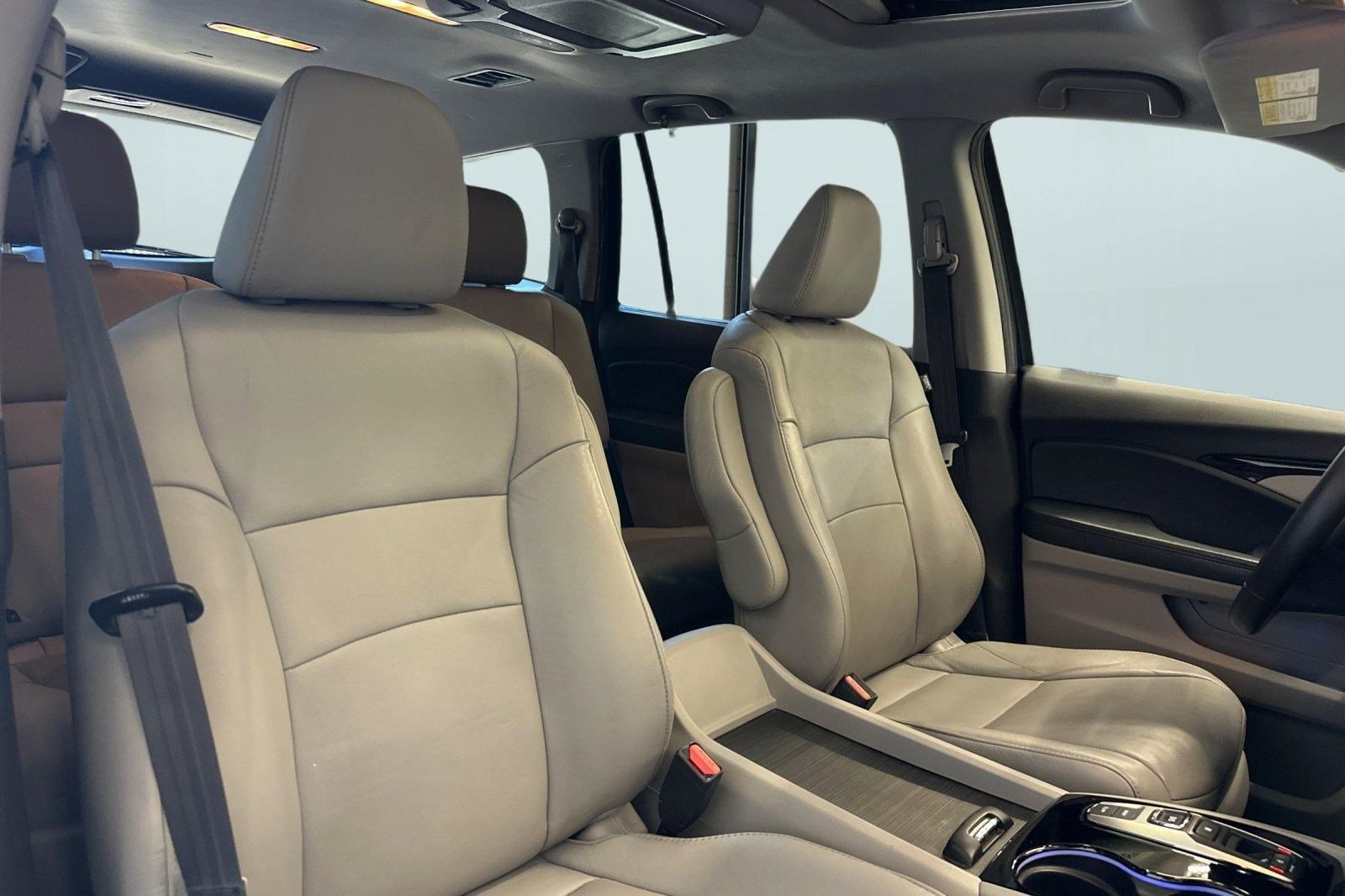 Used 2021 Honda Pilot Touring image 34
