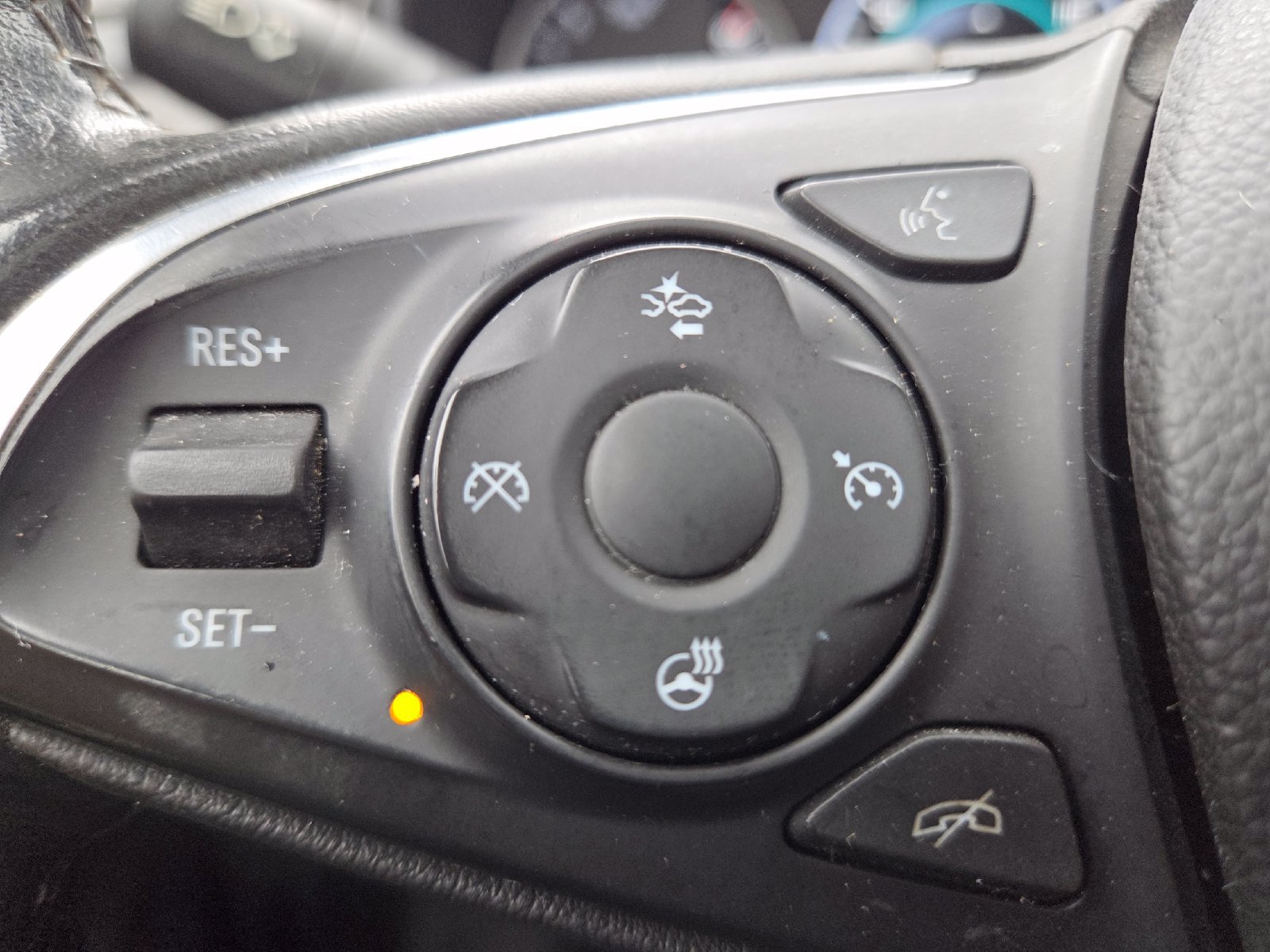 Used 2020 Buick Envision Premium AWD/4WD image 8