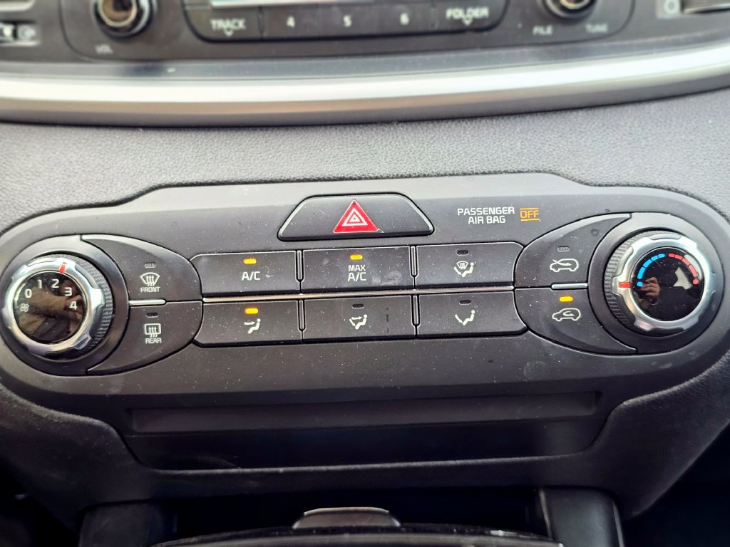 Used 2016 Kia Sorento L FWD image 19