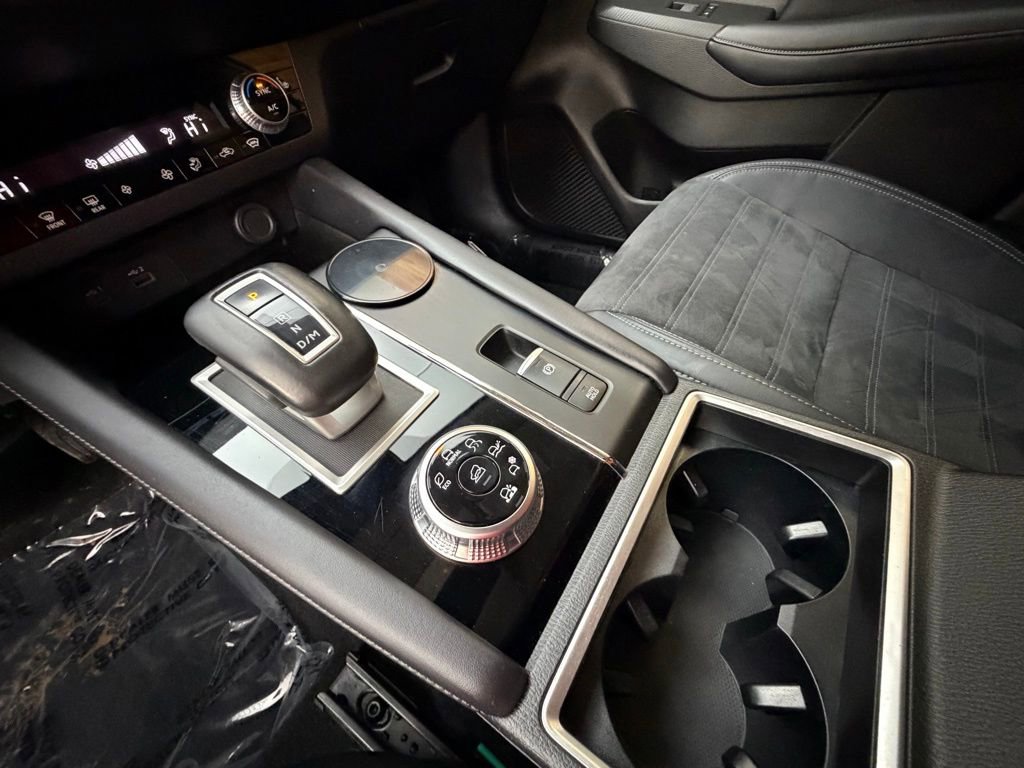 Used 2023 Mitsubishi Outlander SE image 19