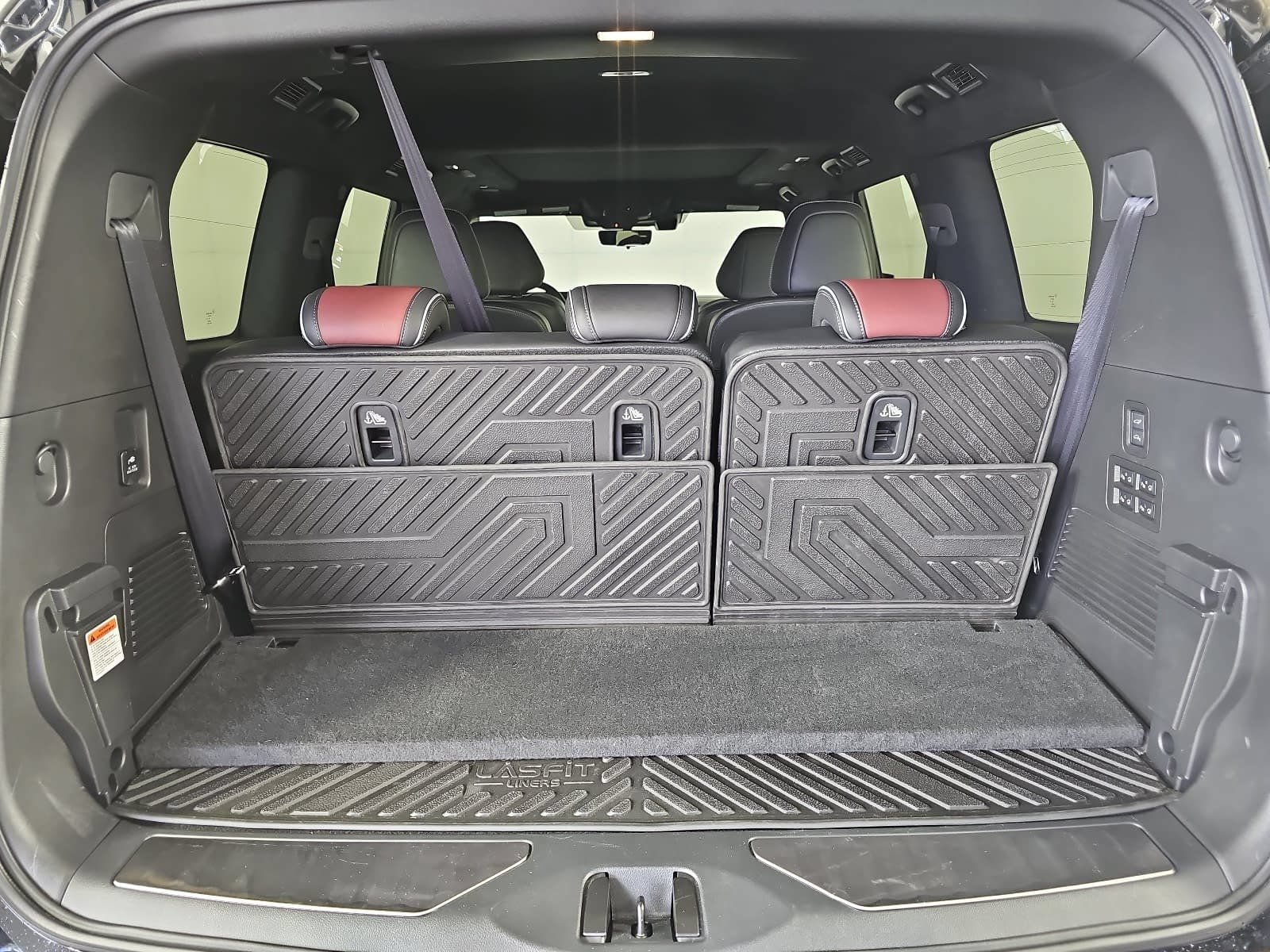 Used 2025 INFINITI QX80 Autograph AWD/4WD image 12