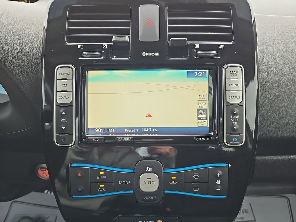 Used 2014 Nissan Leaf SV w/ LED & Quick Charge Package image 24